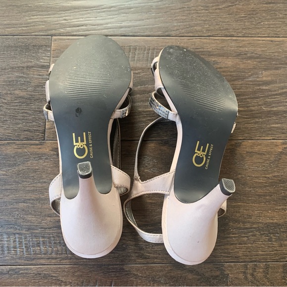 Cause & Effect Size 6.5 Silver 3 Inch Heels - Picture 11 of 13
